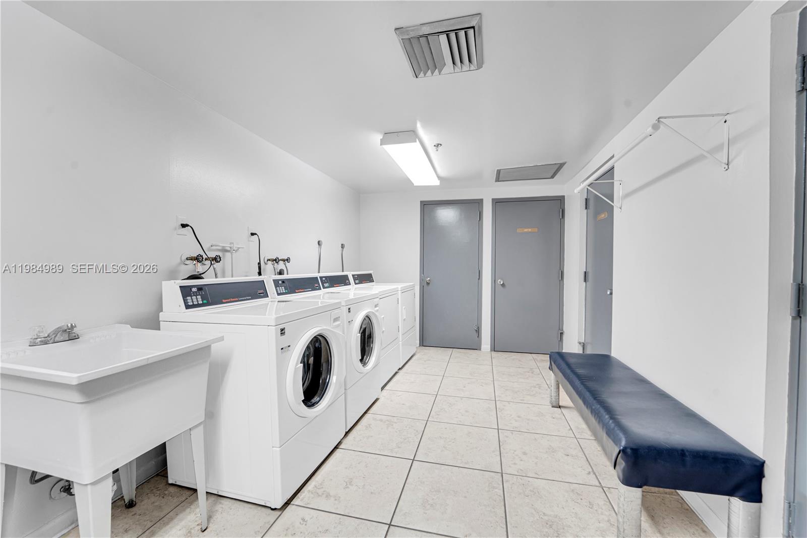 HILLCREST EAST NO 20 COND - Residential Lease