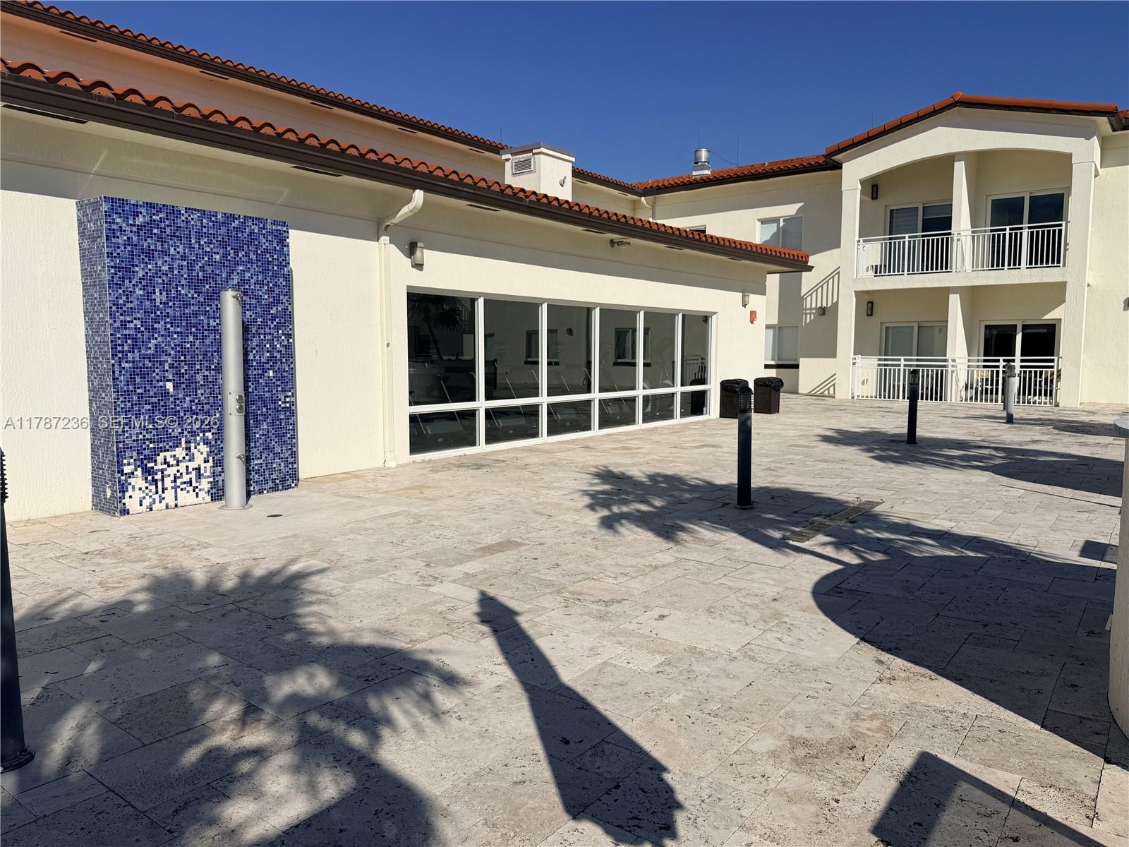 ISLANDS AT DORAL 1ST ADDI - Residential