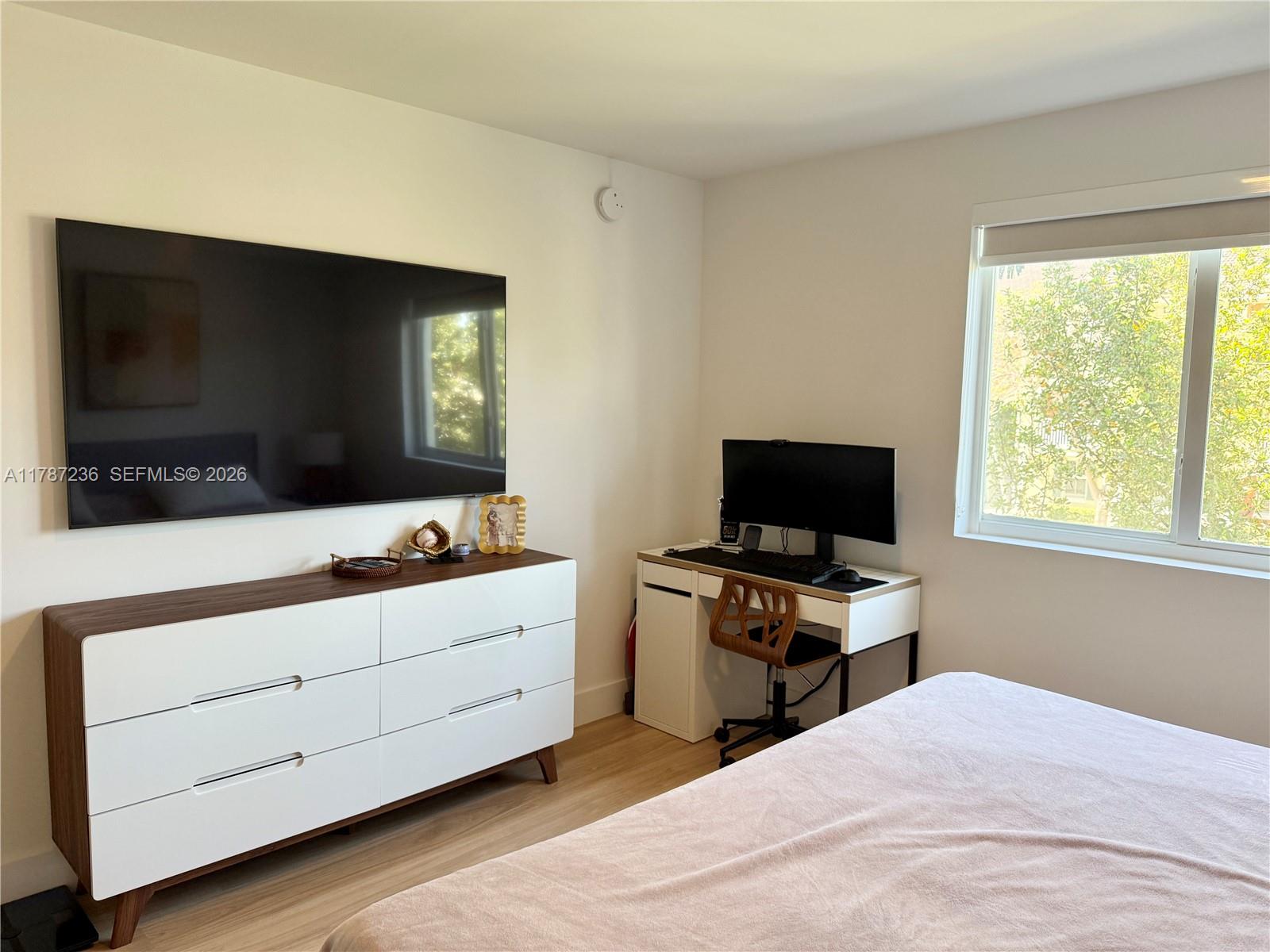 ISLANDS AT DORAL 1ST ADDI - Residential