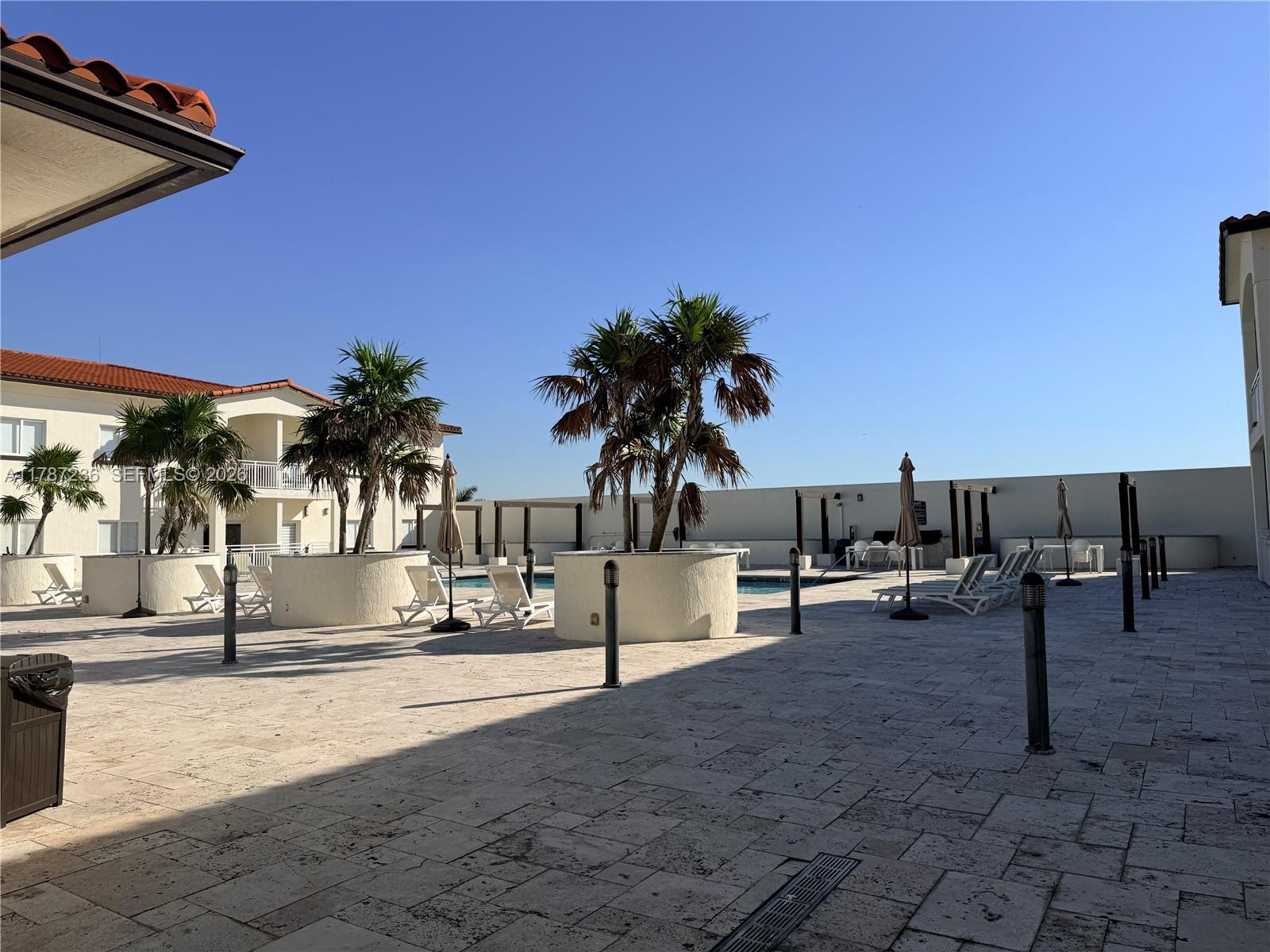 ISLANDS AT DORAL 1ST ADDI - Residential