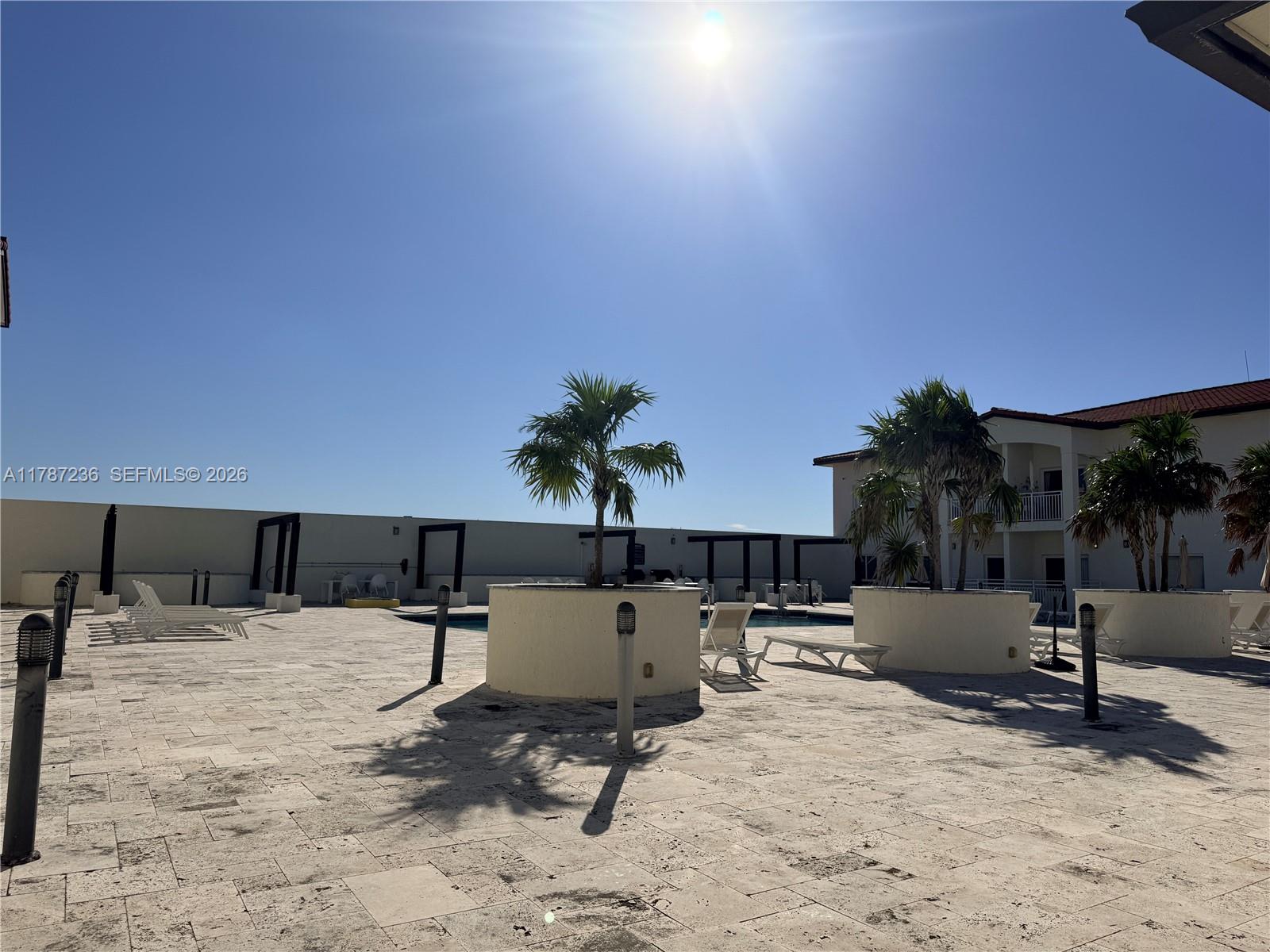 ISLANDS AT DORAL 1ST ADDI - Residential