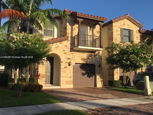 Rental Property at 7038 Nw 103rd Path 7038, Doral, Miami-Dade County, Florida - Bedrooms: 4 
Bathrooms: 4  - $4,500 MO.