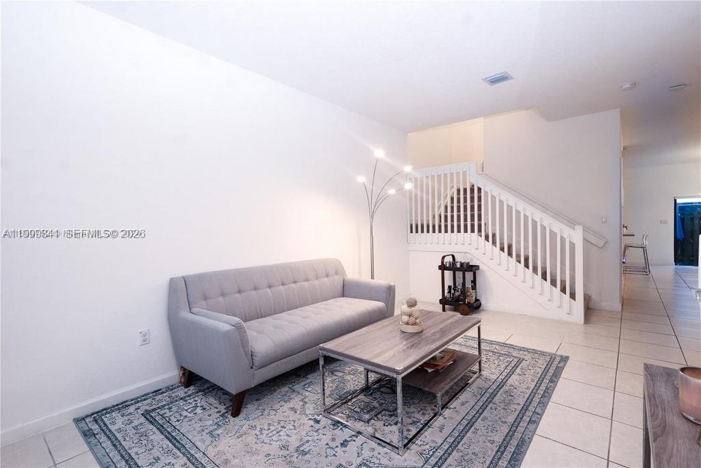 STELLAR PEMBROKE PINES - Residential