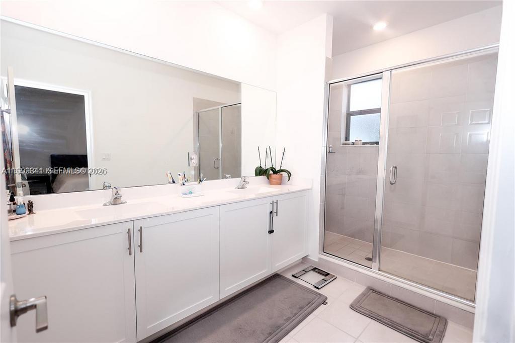 STELLAR PEMBROKE PINES - Residential