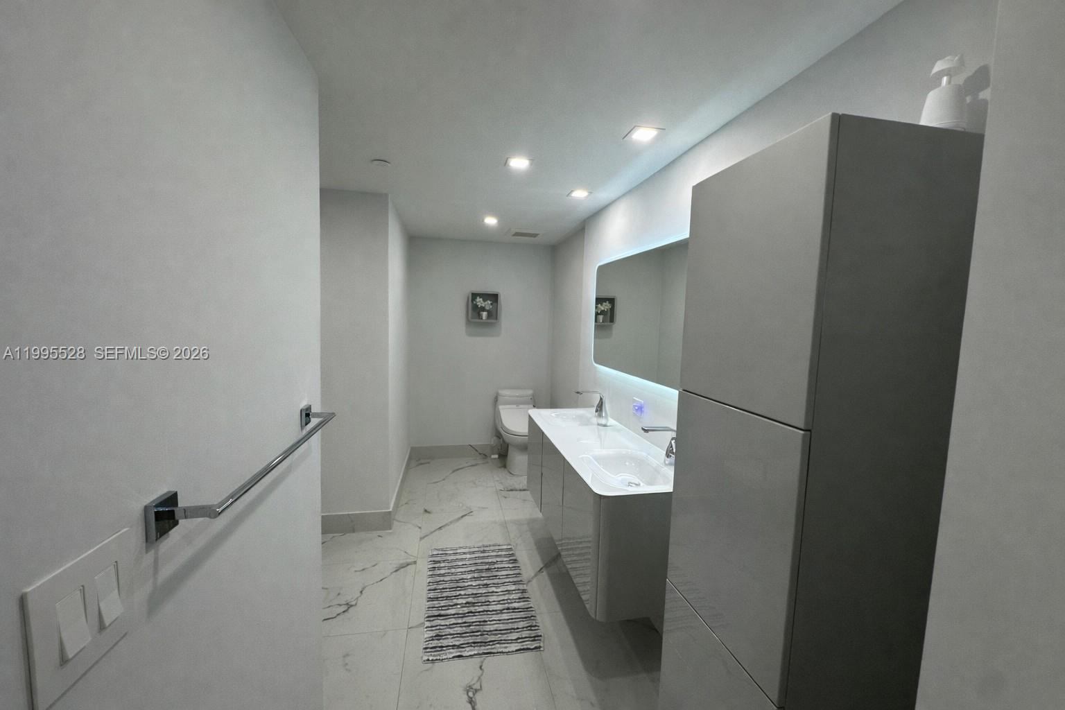 MARINA TOWER CONDO - Residential