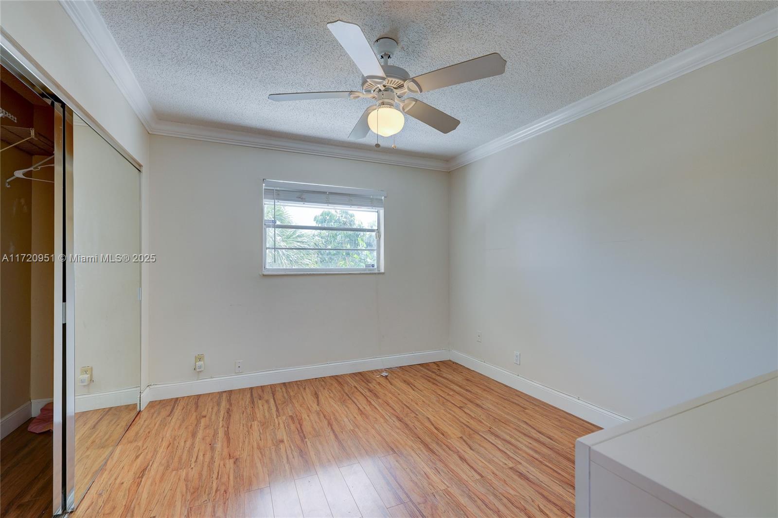 ARROWHEAD CONDO NO IX - Residential