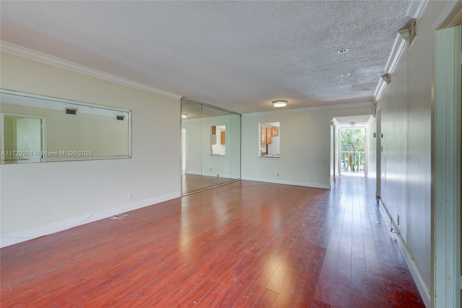 ARROWHEAD CONDO NO IX - Residential