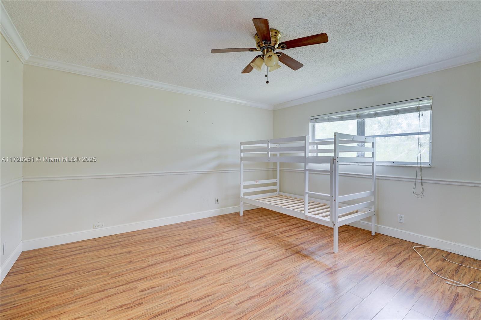 ARROWHEAD CONDO NO IX - Residential