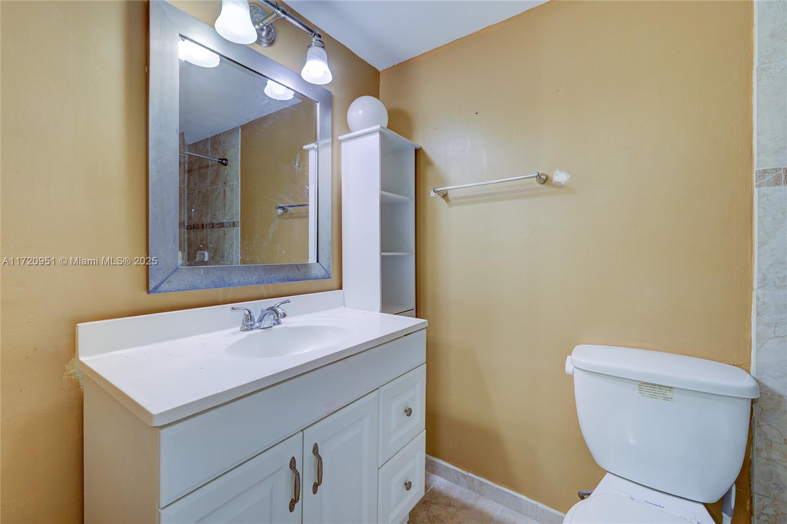 ARROWHEAD CONDO NO IX - Residential