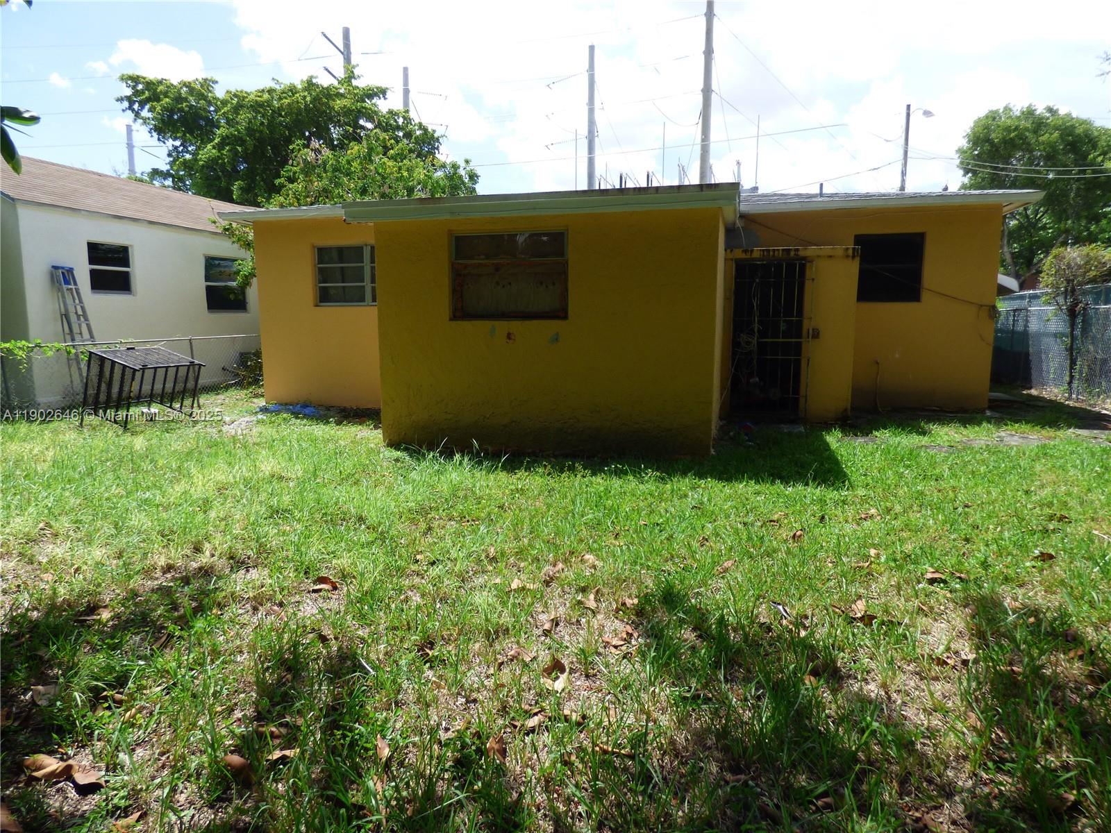 347 NW 42nd St