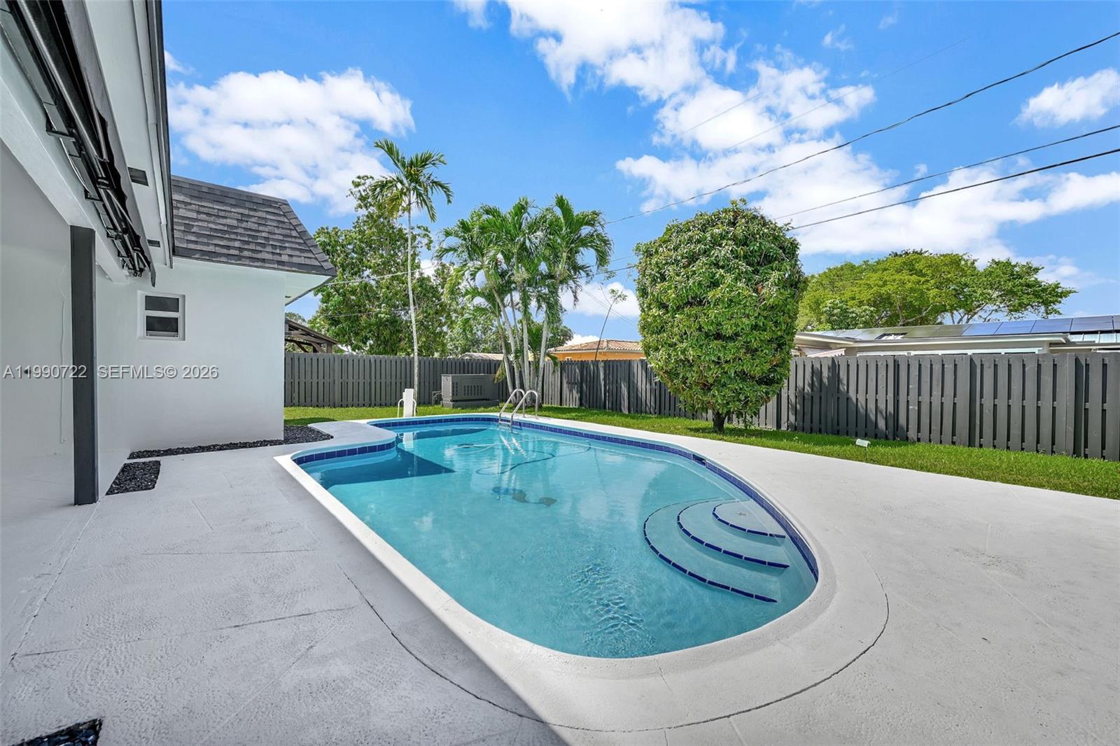 MIRROR LAKE ESTATES SEC S - Residential