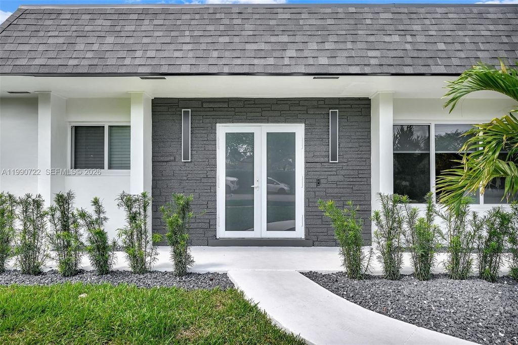 Photo of 1431 NW 70th Ave, Plantation, FL 33313 (MLS # A11990722)