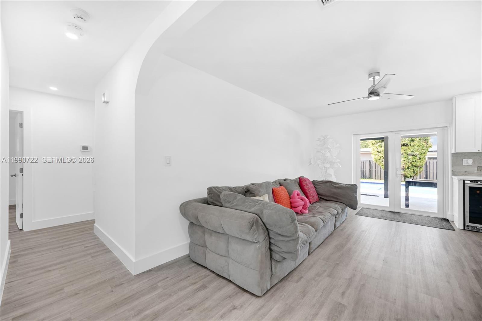 MIRROR LAKE ESTATES SEC S - Residential