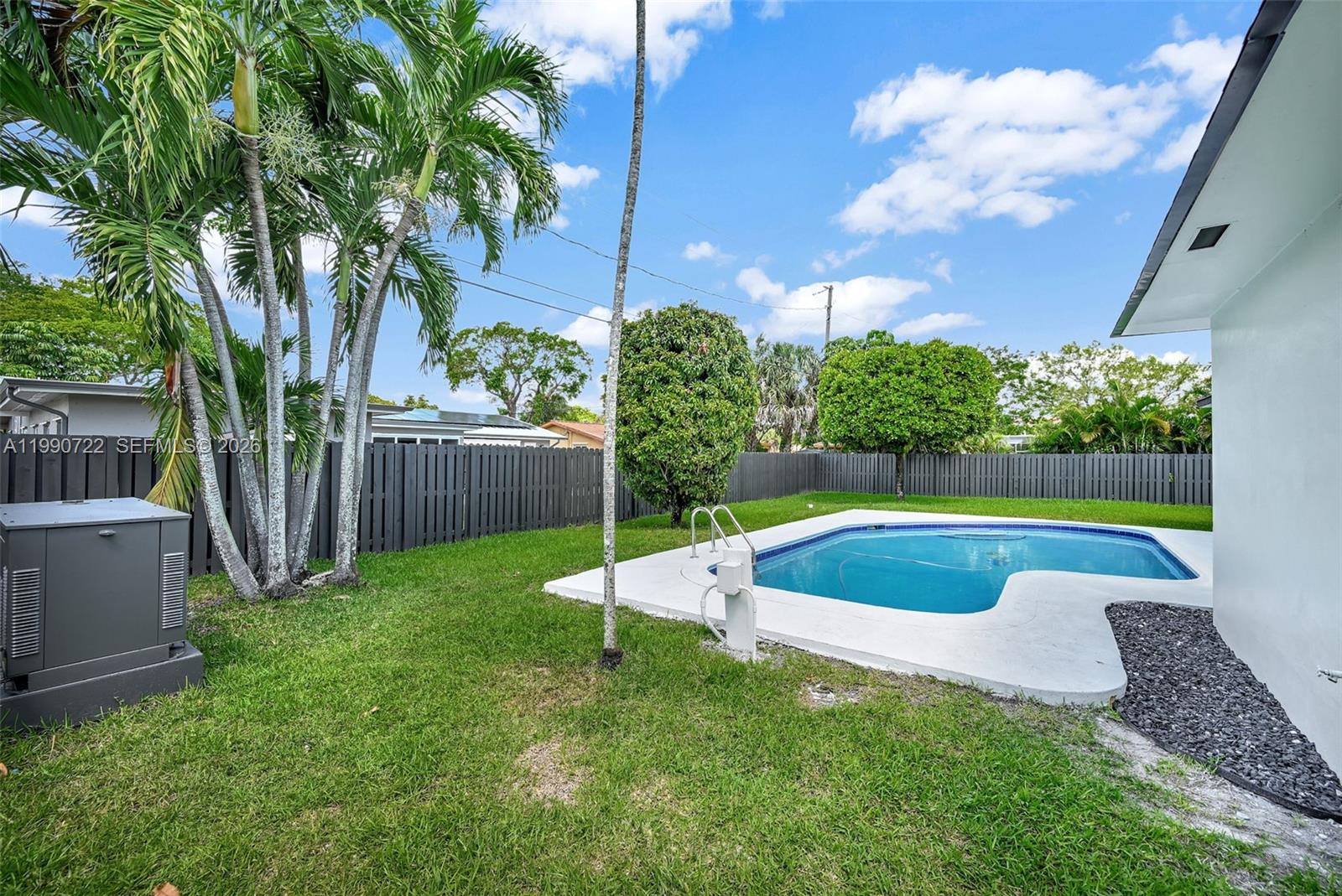 MIRROR LAKE ESTATES SEC S - Residential