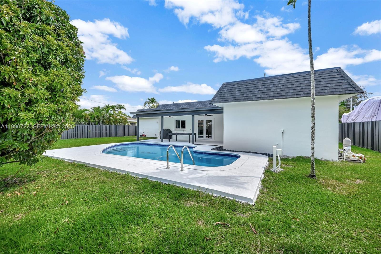 MIRROR LAKE ESTATES SEC S - Residential