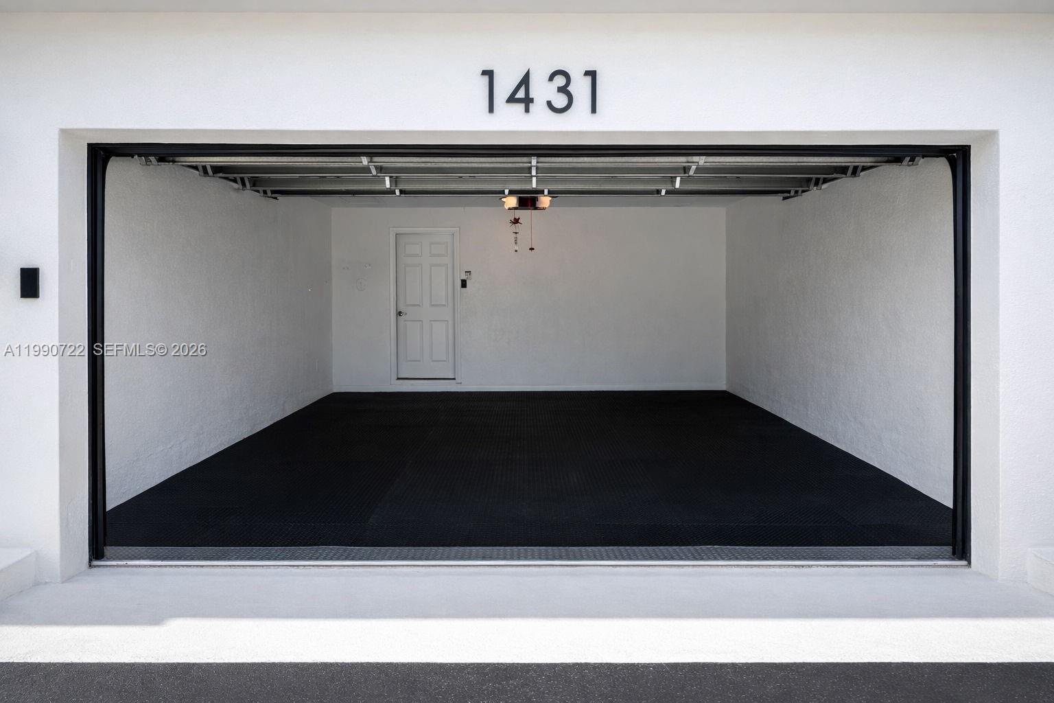 MIRROR LAKE ESTATES SEC S - Residential