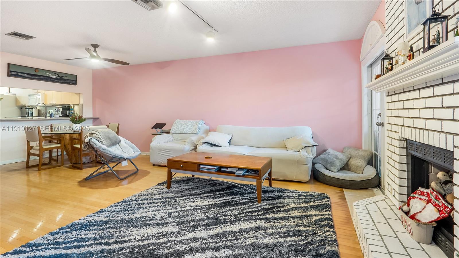 LAUDERDALE BY THE SEA - Residential