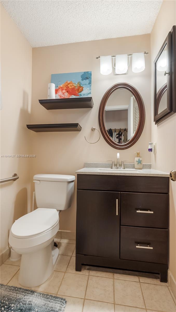 LAUDERDALE BY THE SEA - Residential