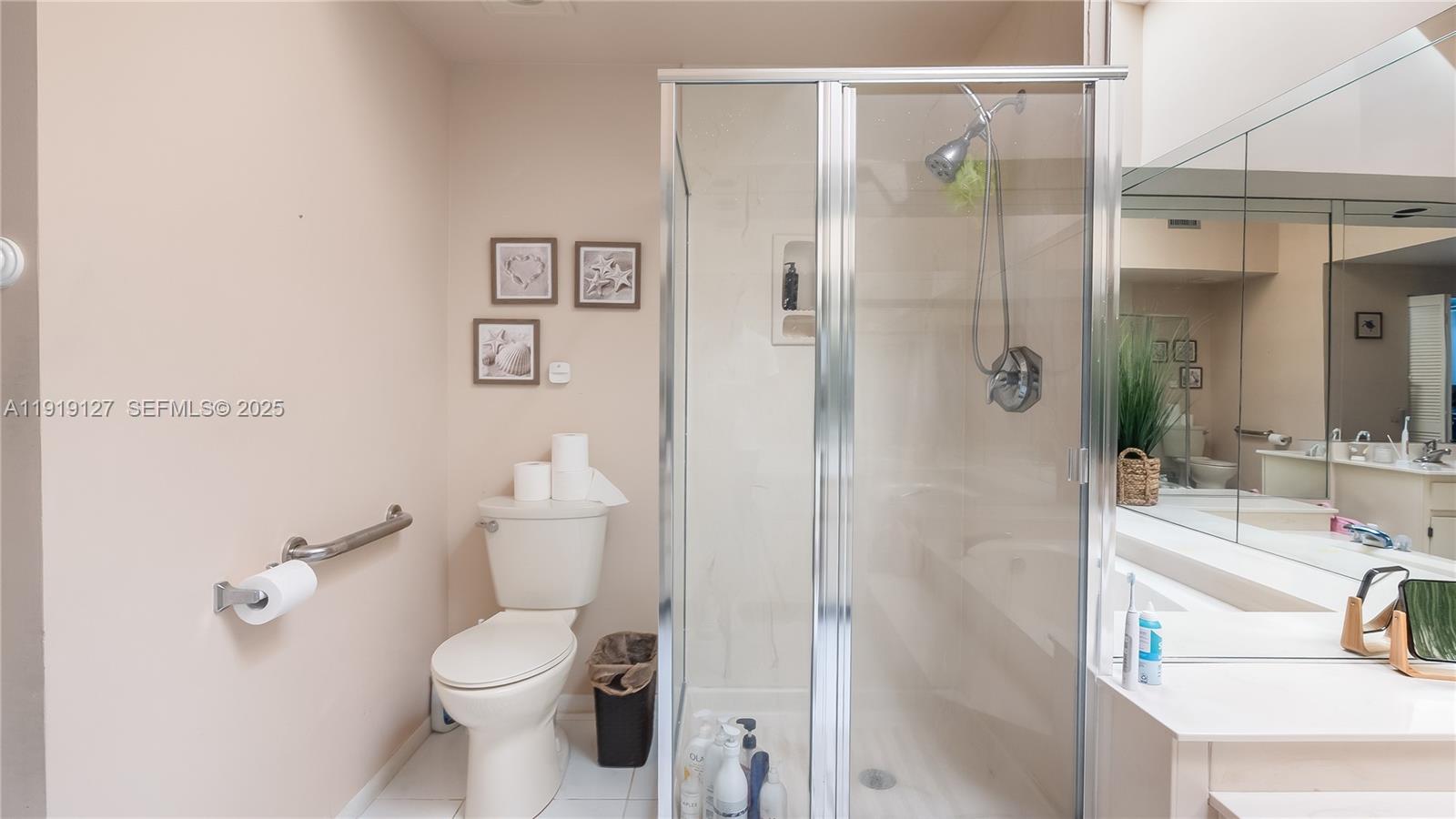 LAUDERDALE BY THE SEA - Residential