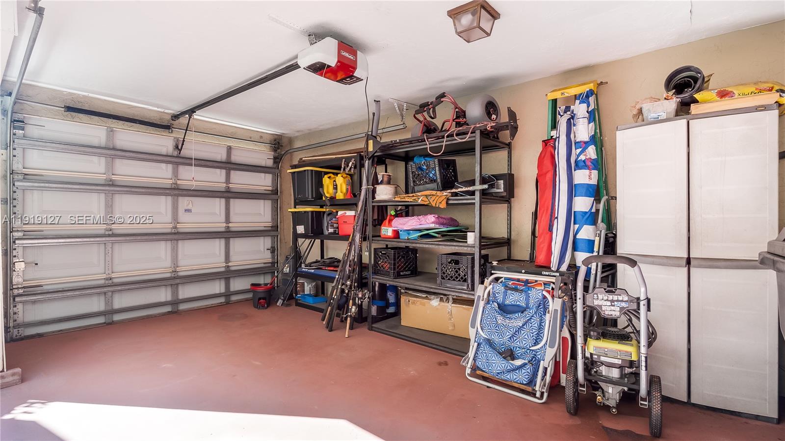 LAUDERDALE BY THE SEA - Residential