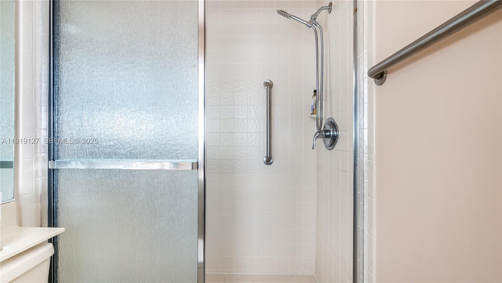 LAUDERDALE BY THE SEA - Residential