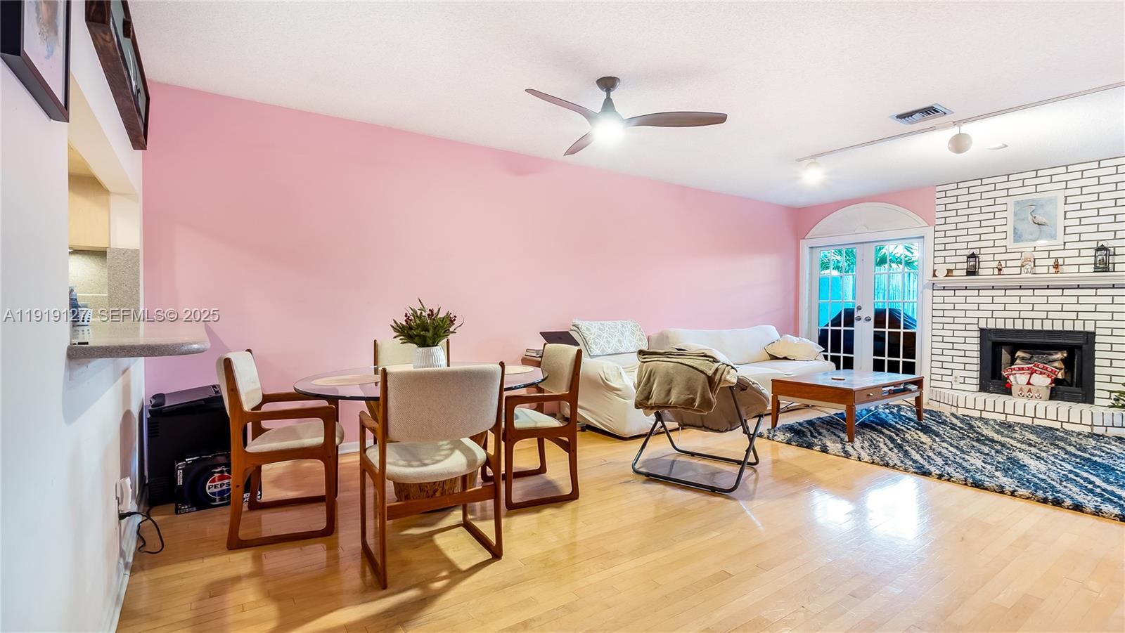 LAUDERDALE BY THE SEA - Residential