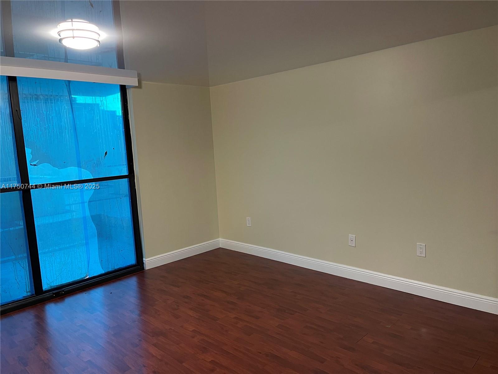 WINSTON TOWERS 600 CONDO - Residential