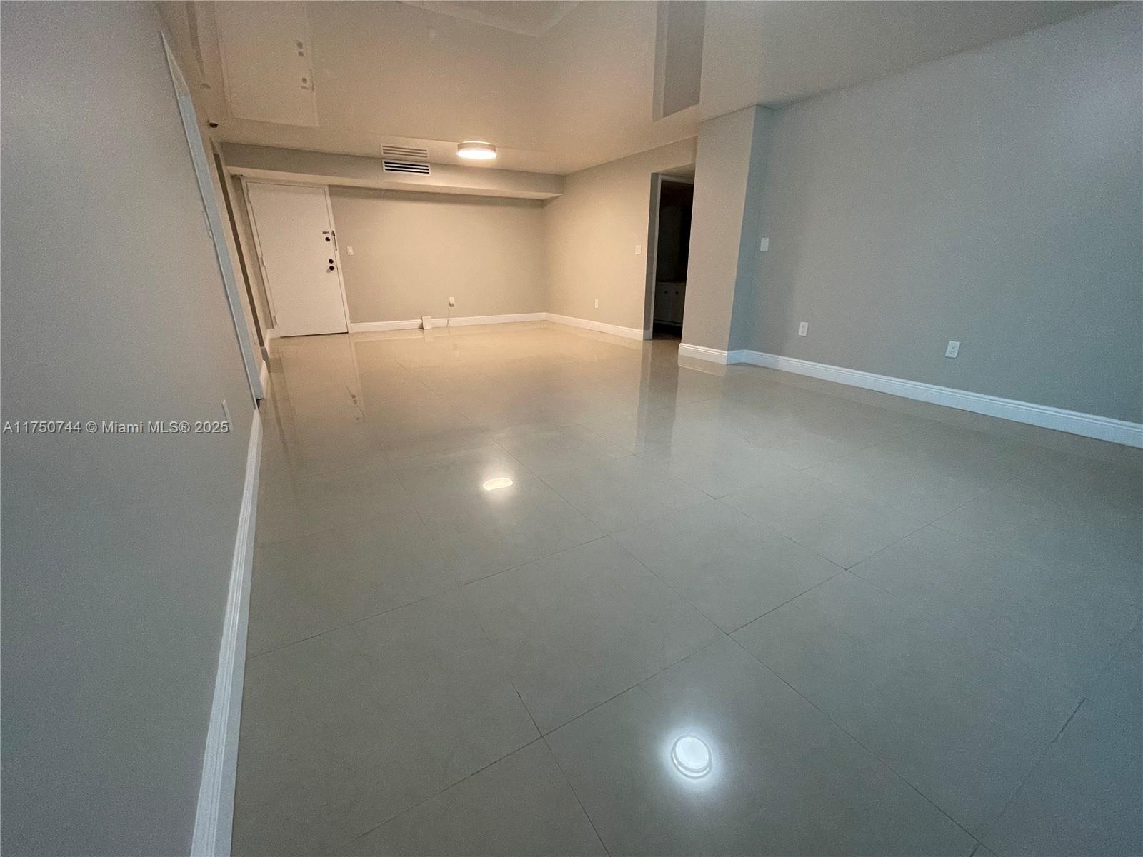 210 174th St 305