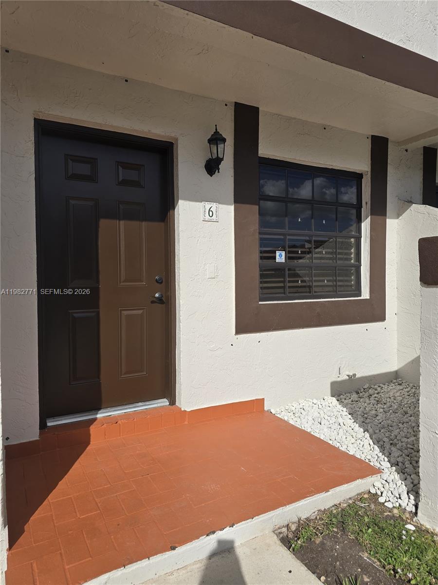 MILLER DREAM TOWNHOMES CO - Residential Lease