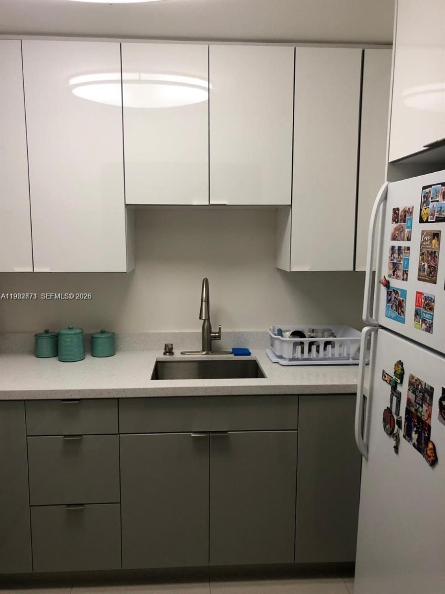 MILLER DREAM TOWNHOMES CO - Residential Lease