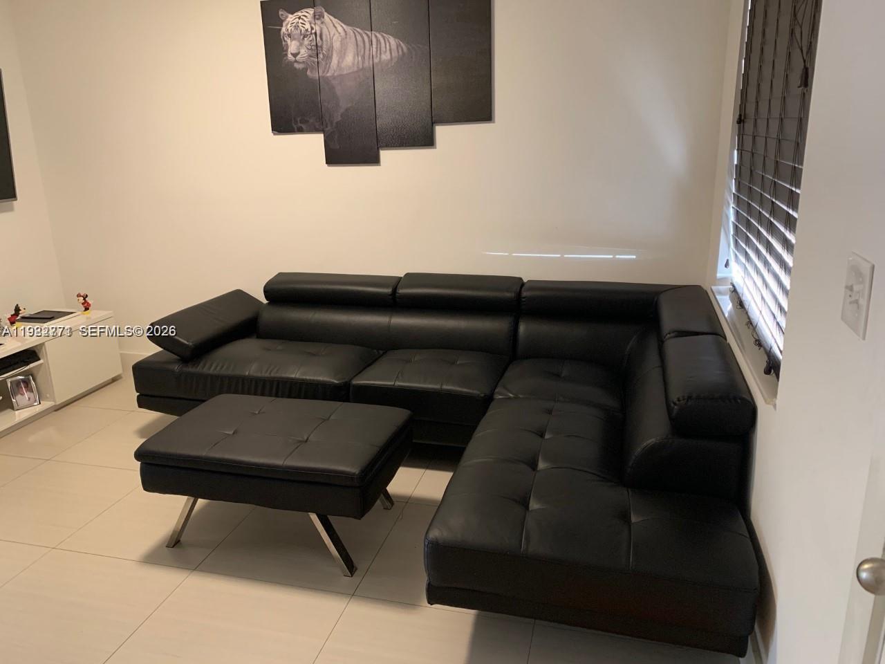 MILLER DREAM TOWNHOMES CO - Residential Lease