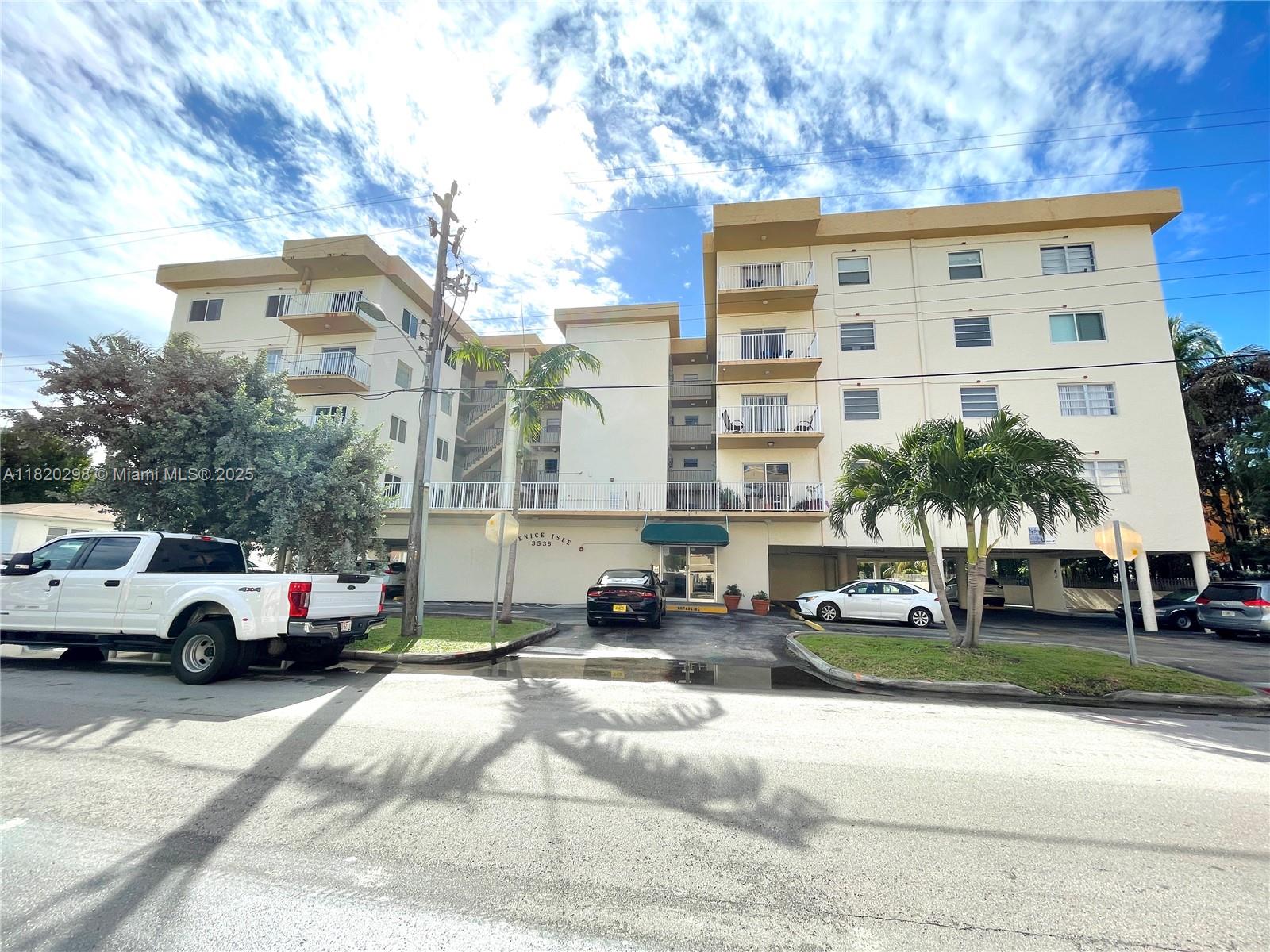 Rental Property at 3536 Ne 168th St 308, North Miami Beach, Miami-Dade County, Florida - Bedrooms: 1 
Bathrooms: 1  - $1,900 MO.
