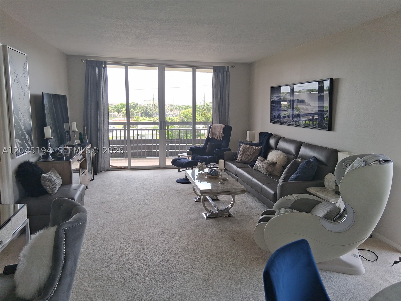 555 NW 4th Ave 4250