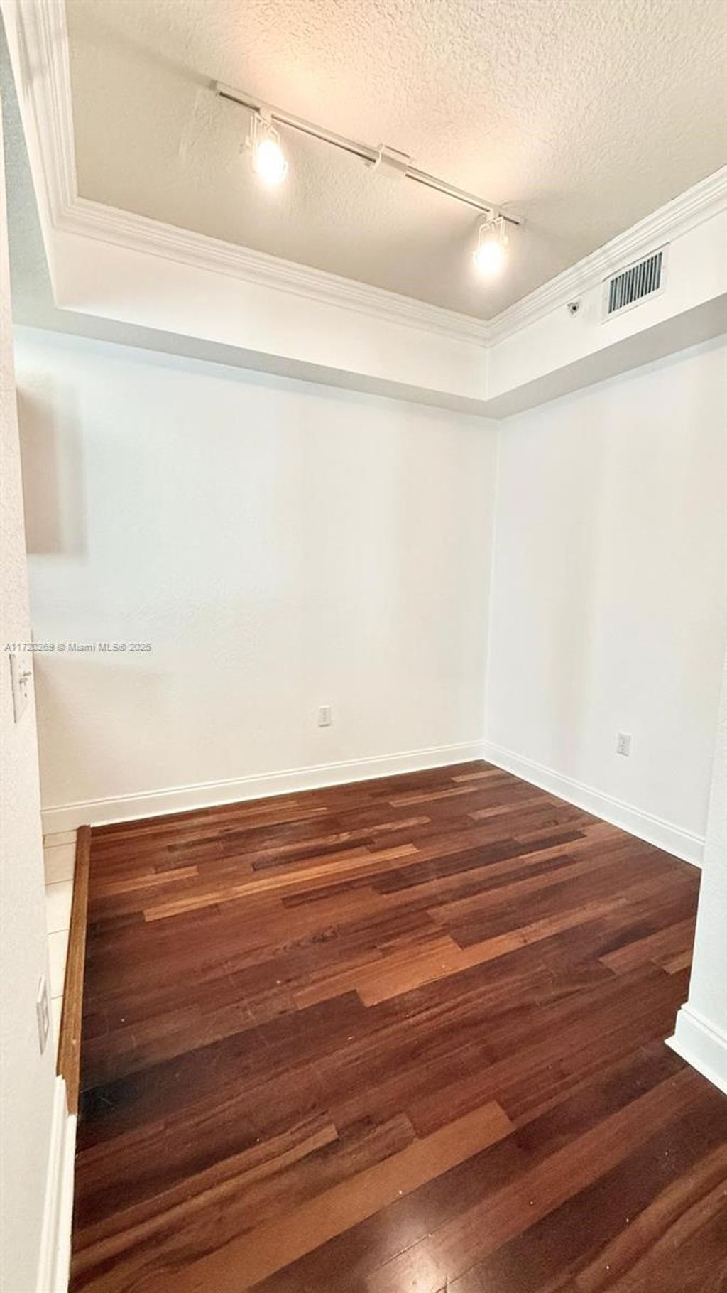 Photo of 11035 Legacy Blvd #103, Palm Beach Gardens, FL 33410 (MLS # A11720269)