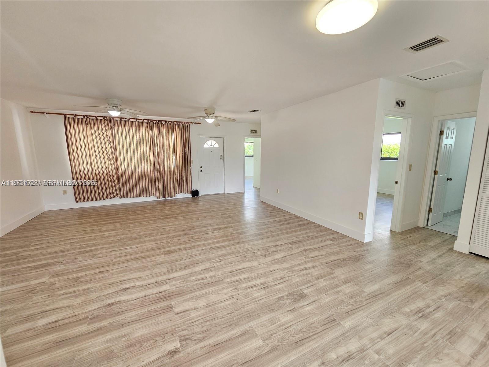 MIRAMAR SEC 10 - Residential