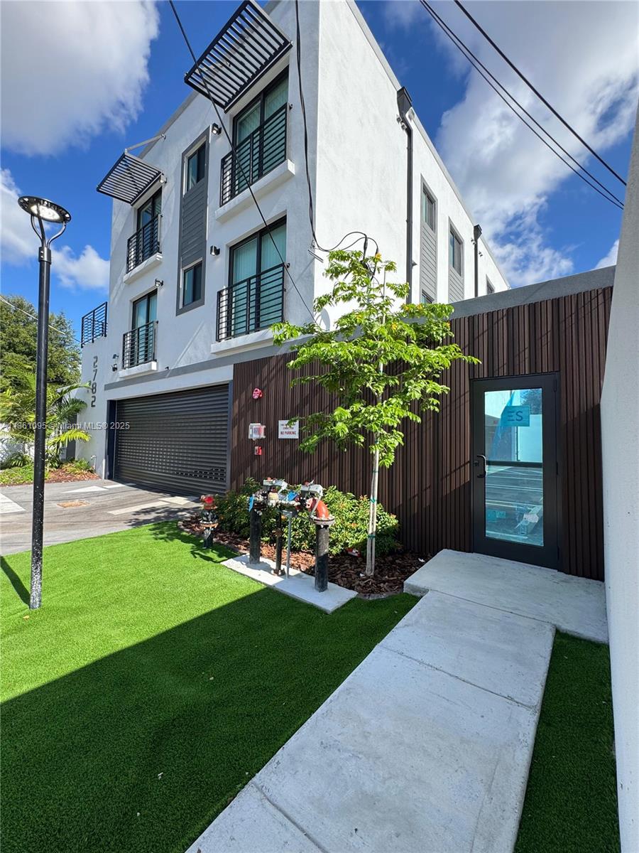 ROOSEVELT PARK - Residential Lease