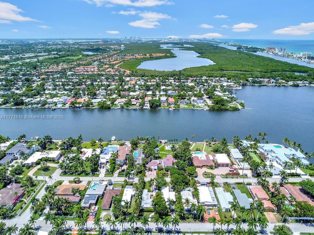 HOLLYWOOD LAKES SECTION - Residential Lease