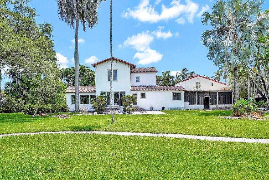 HOLLYWOOD LAKES SECTION - Residential Lease