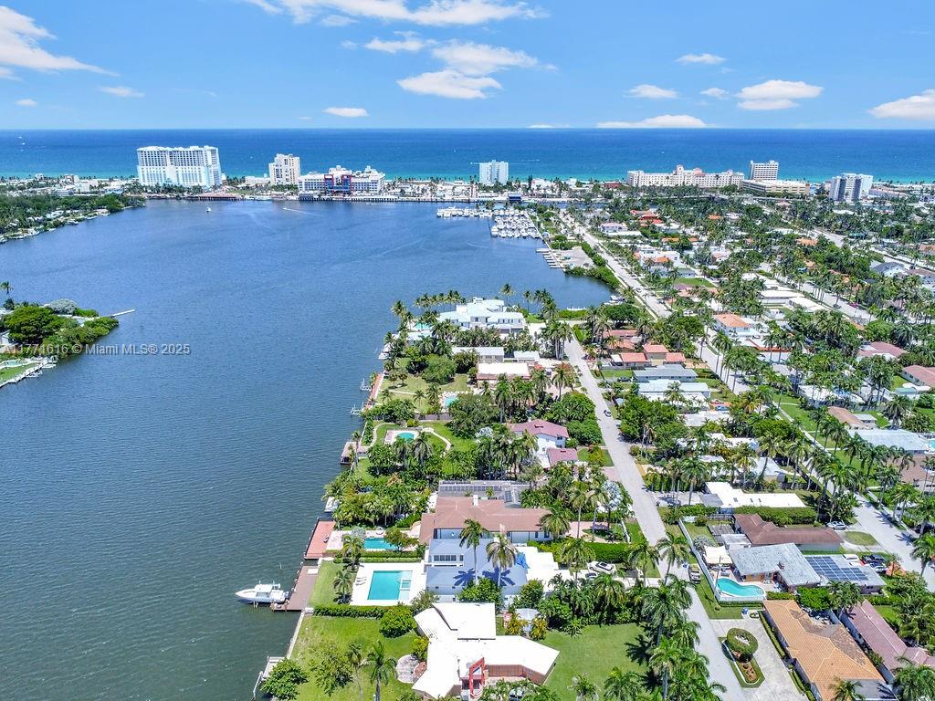 HOLLYWOOD LAKES SECTION - Residential Lease
