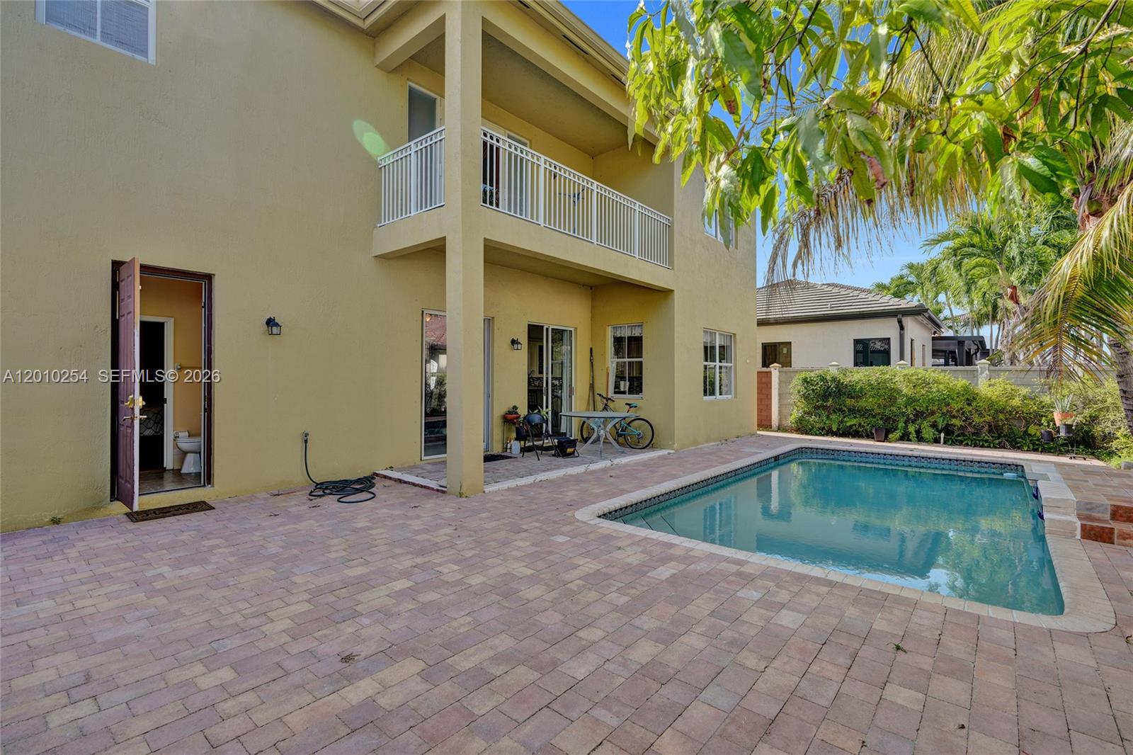 CENTURY GARDENS - Residential