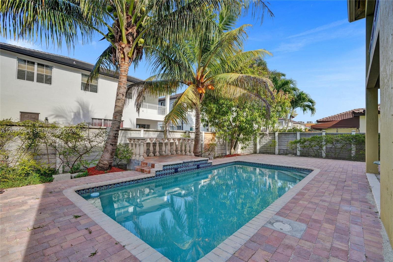 CENTURY GARDENS - Residential