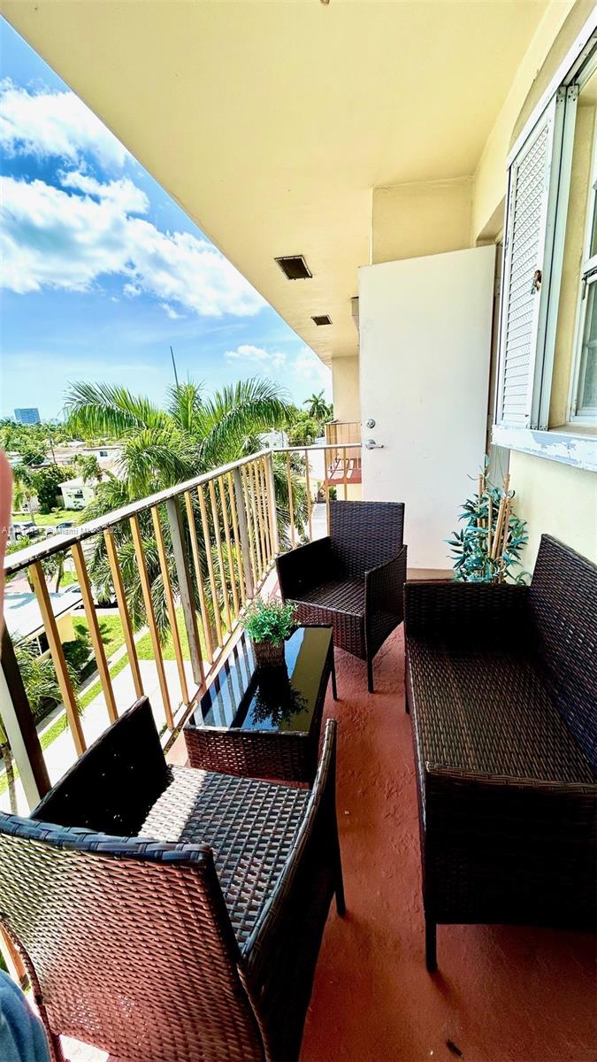 Address Not Disclosed, Hollywood, Broward County, Florida - 1 Bedrooms  
1 Bathrooms - 