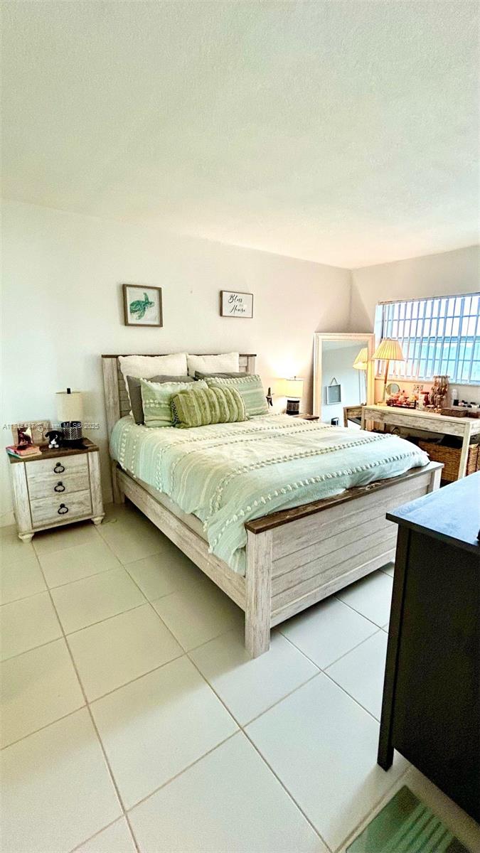 RODMAN OF HOLLYWOOD CONDO - Residential