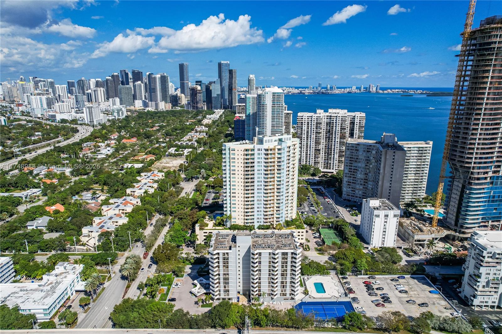 2501 BRICKELL AV 201