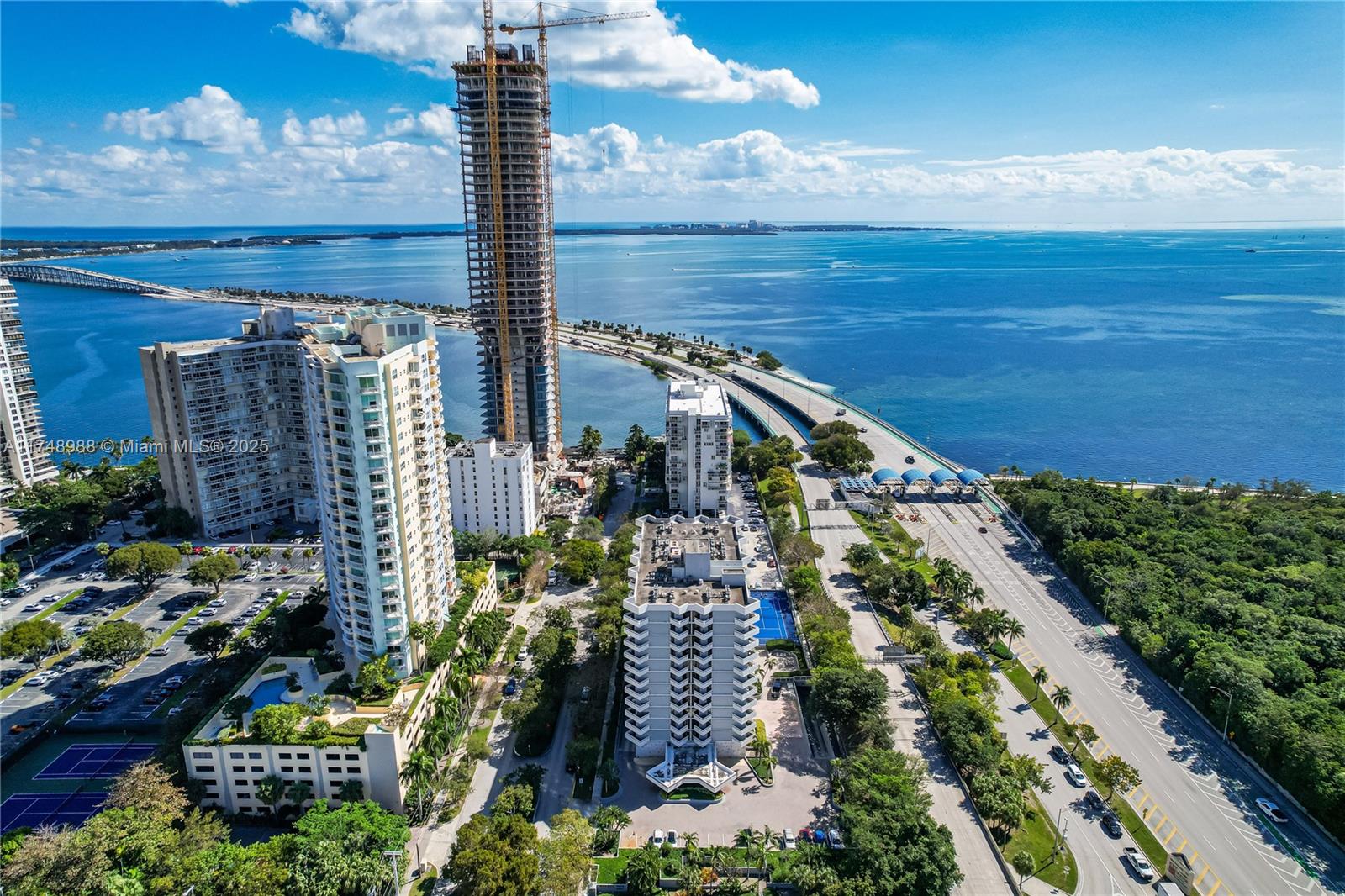2501 BRICKELL AV 201