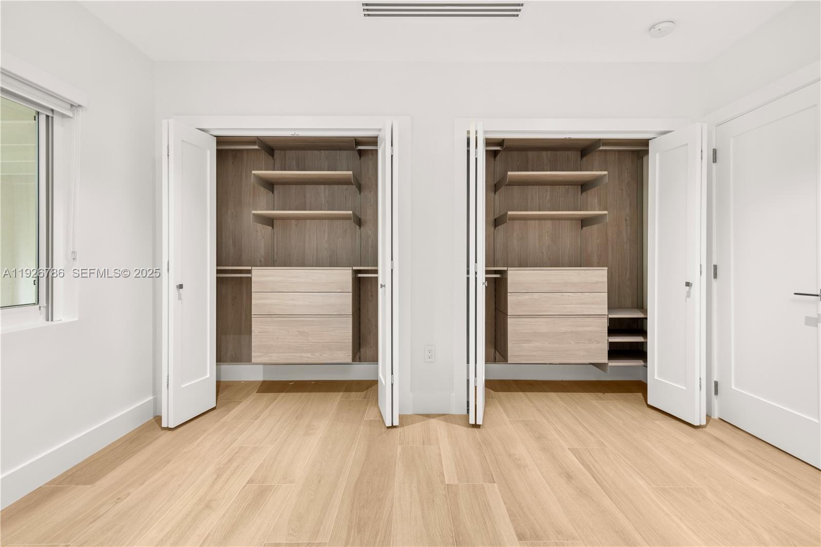 CORAL GABLES RIVIERA SEC - Residential