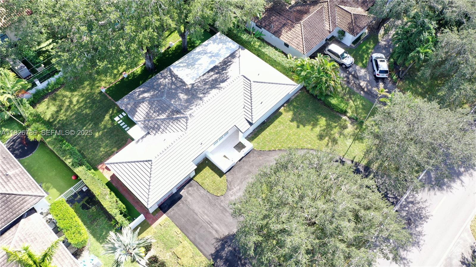 CORAL GABLES RIVIERA SEC - Residential