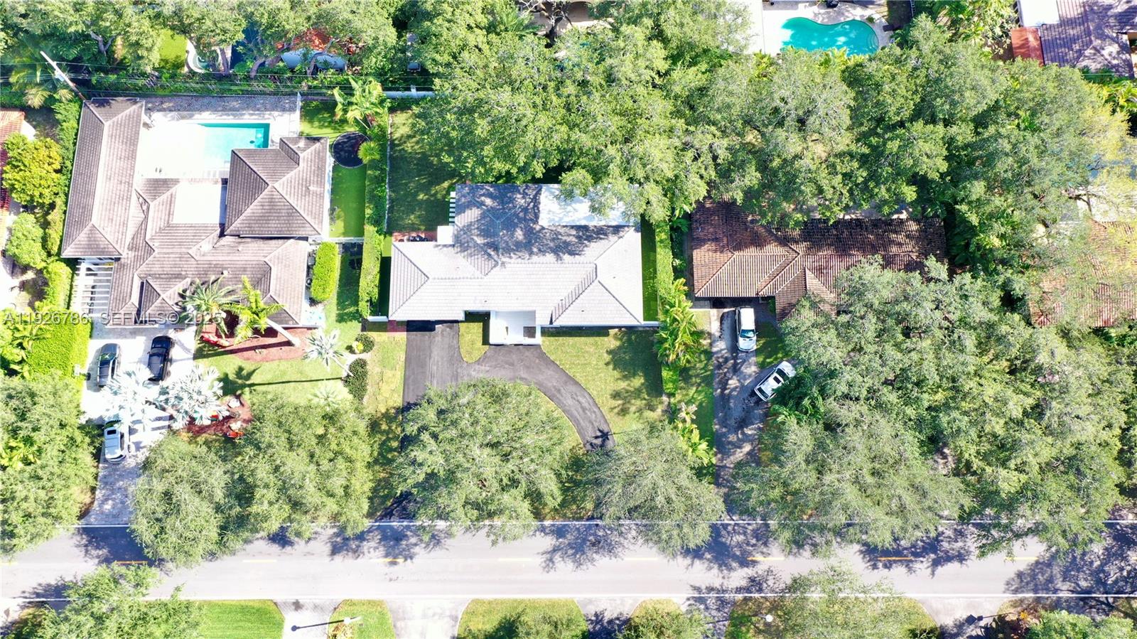 CORAL GABLES RIVIERA SEC - Residential