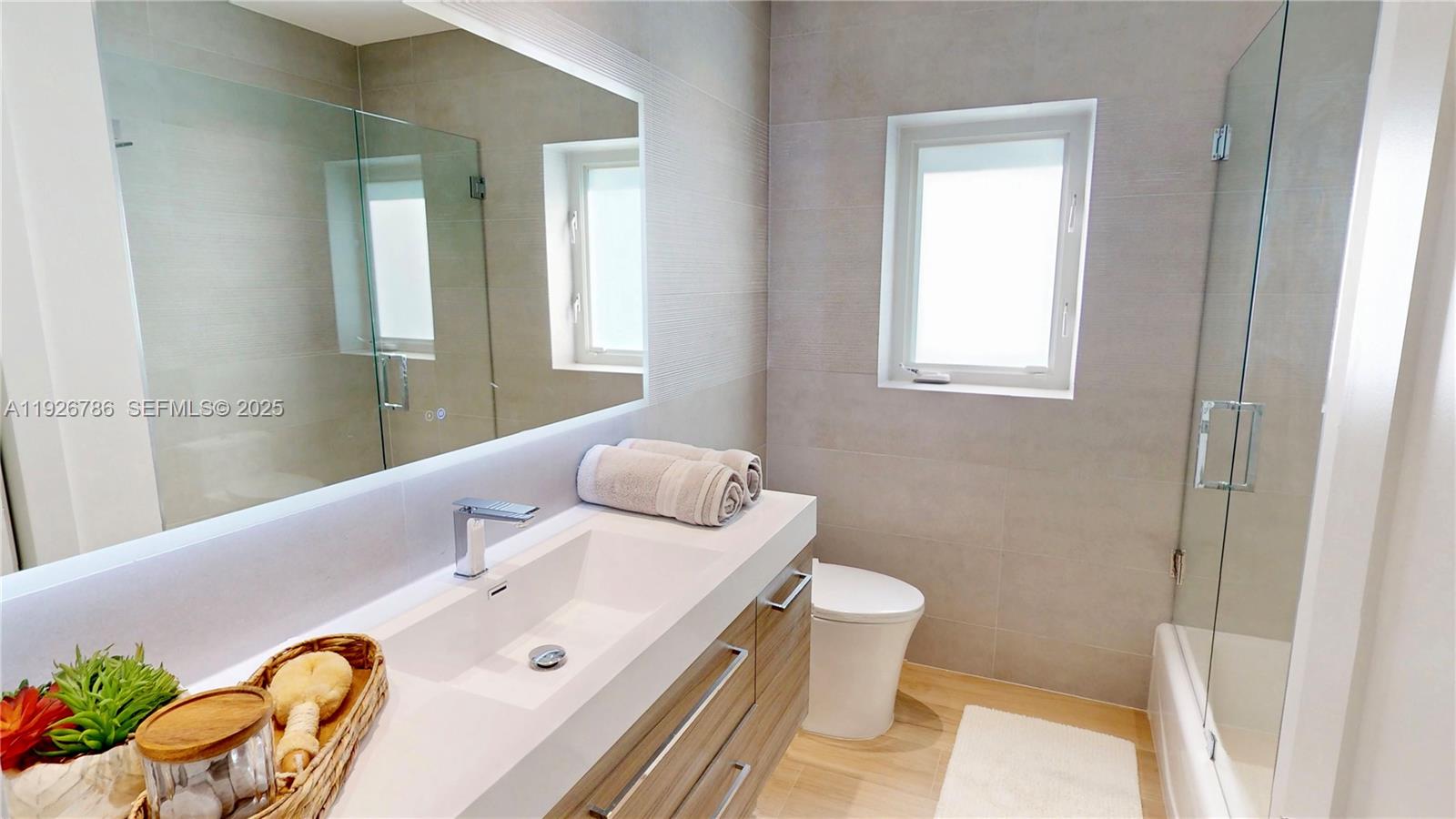 CORAL GABLES RIVIERA SEC - Residential