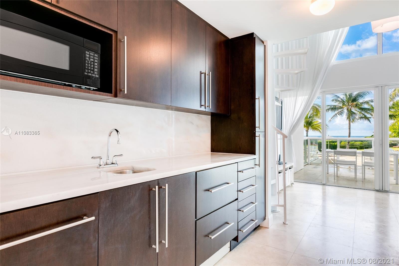 CONTINUUM ON SOUTH BEACH - Residential